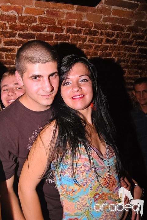 Respiră distracţia în Club Escape, 