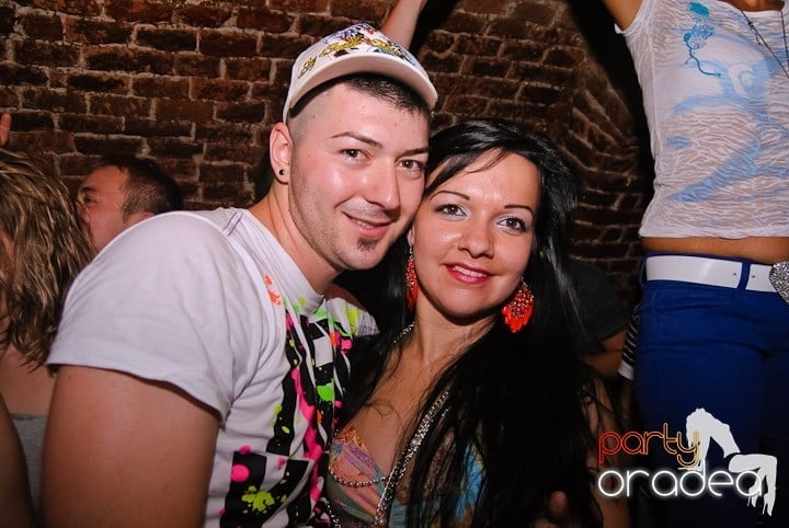 Respiră distracţia în Club Escape, 