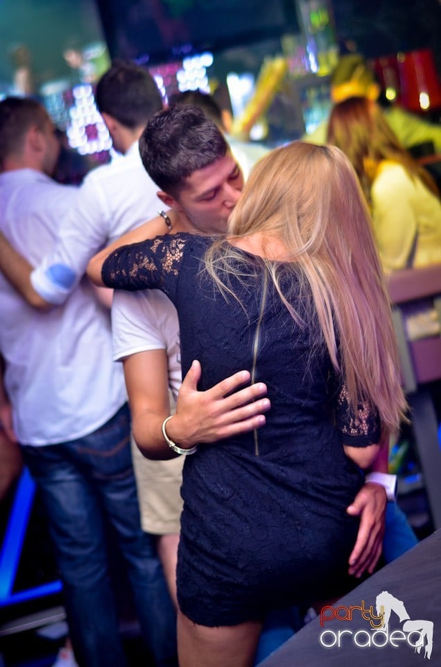 Retro Night Fever în Club The One, 