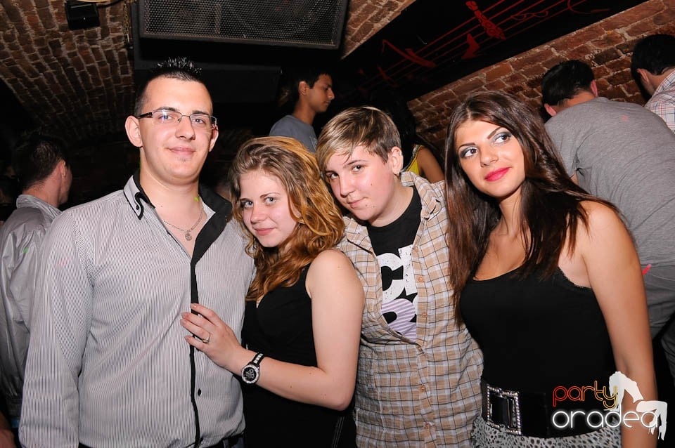 Retro Party în Club Escape, 