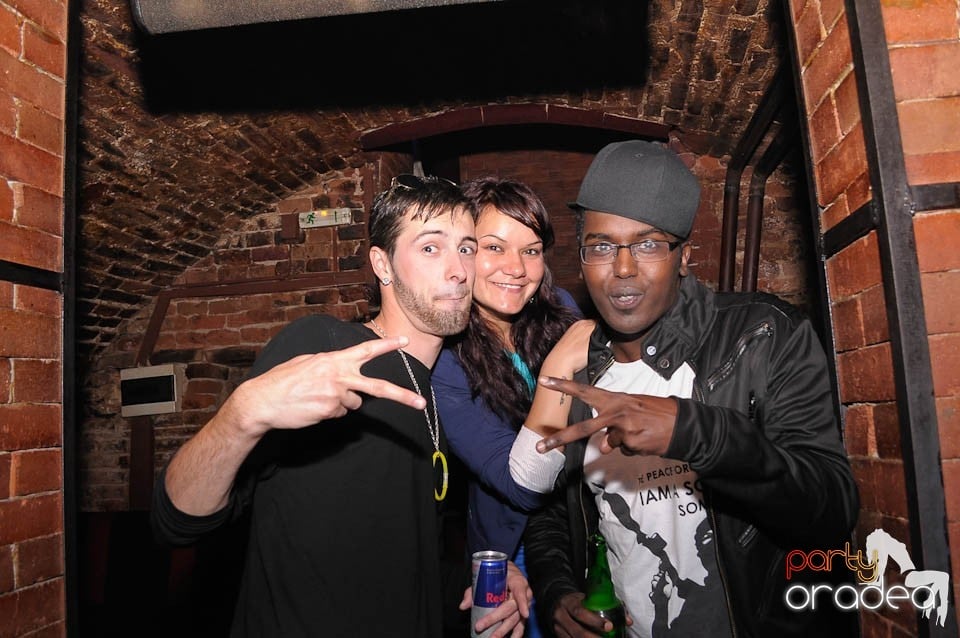 Retro Party în Club Escape, 