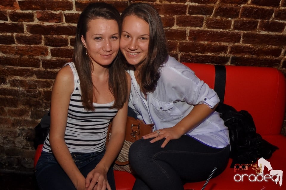 Retro Party în Club Escape, 