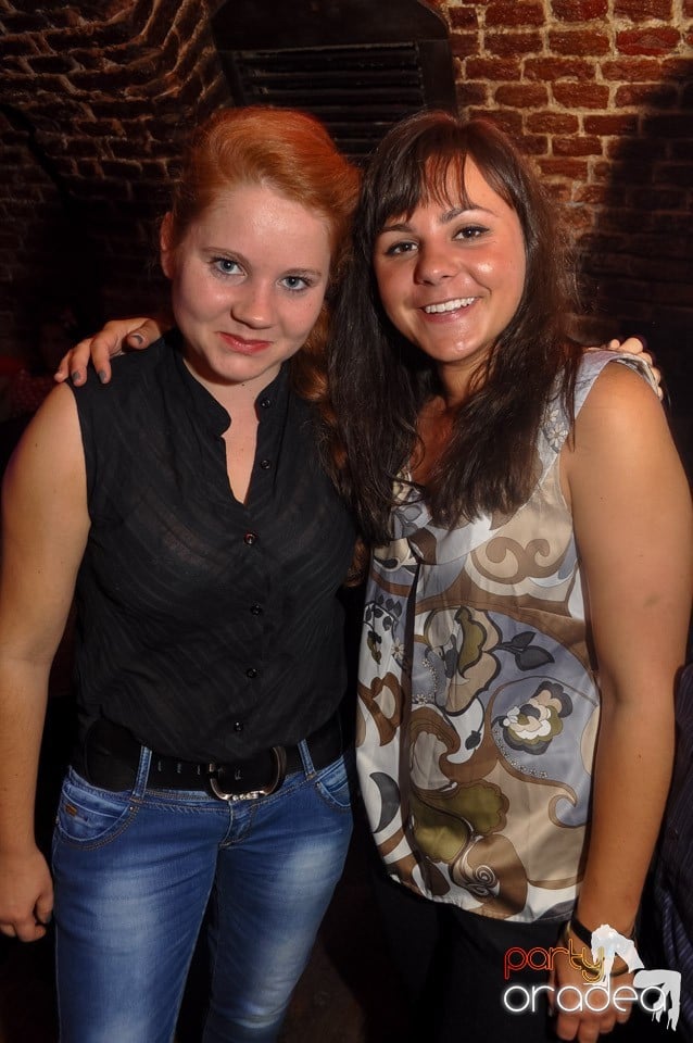 Retro Party în Club Escape, 