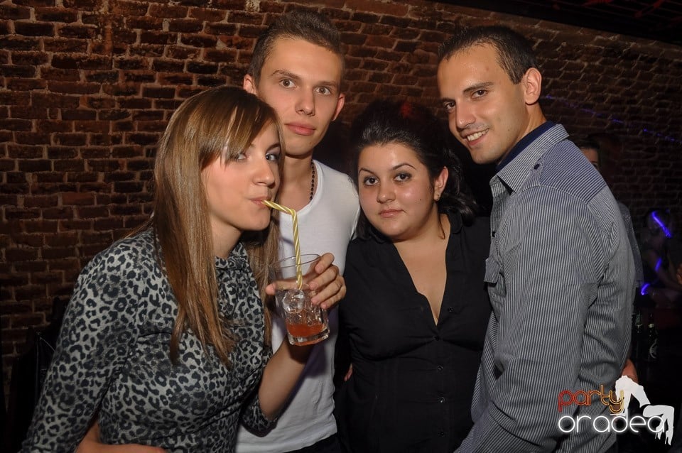 Retro Party în Club Escape, 