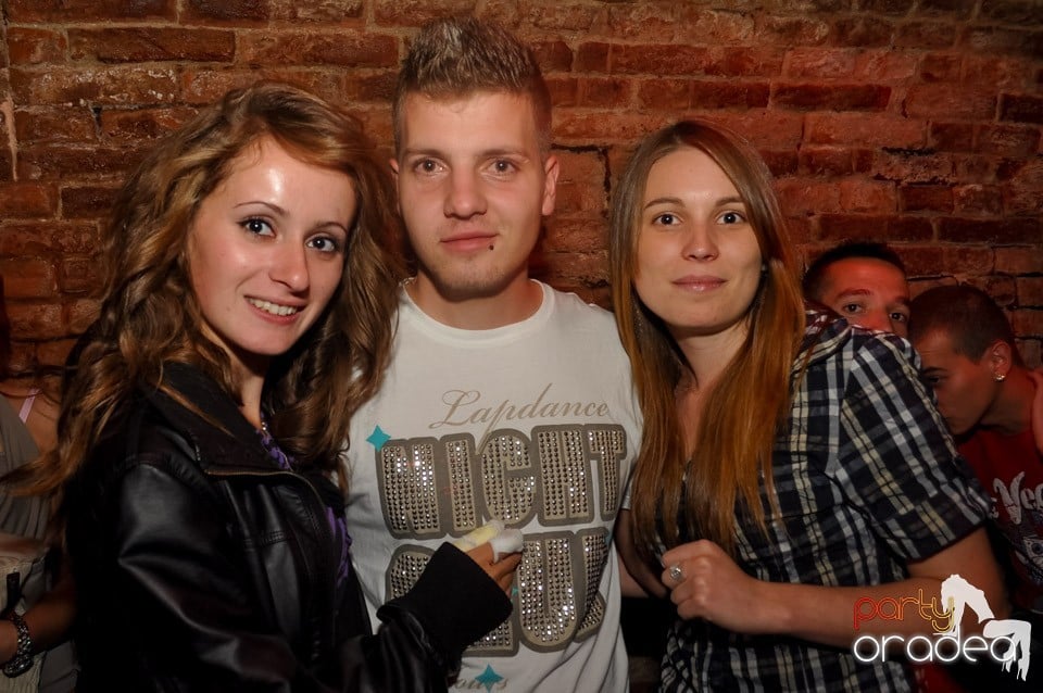 Retro Party în Club Escape, 