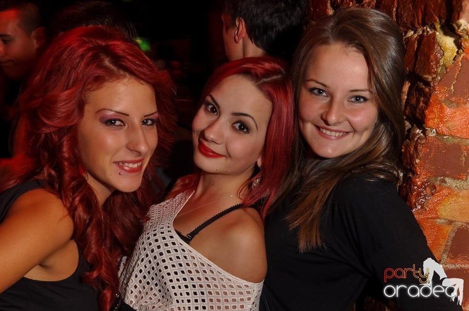 Retro Party în Club Escape, 