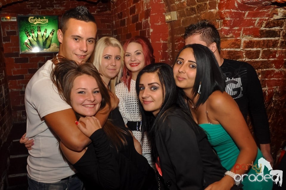 Retro Party în Club Escape, 