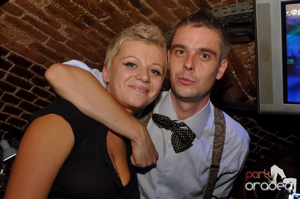 Retro Party în Club Escape, 