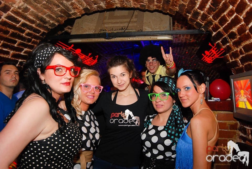 Retro Party în Club Escape, 