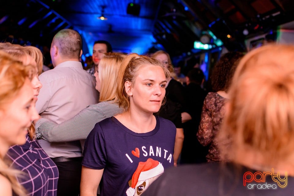 Retro Party, Queen's Music Pub