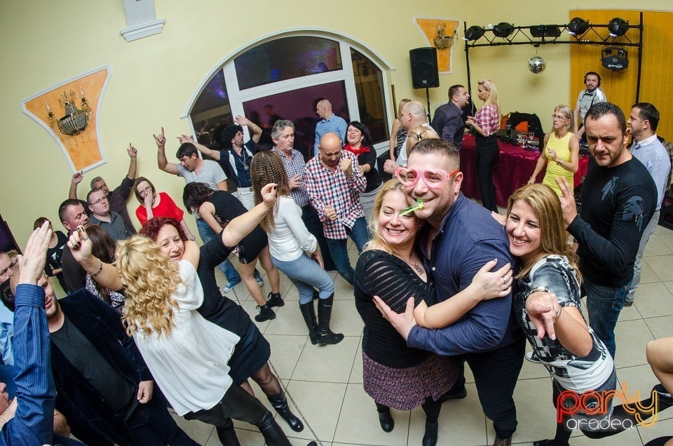 Retro Party with Deejay Breathe, Restaurant Epy