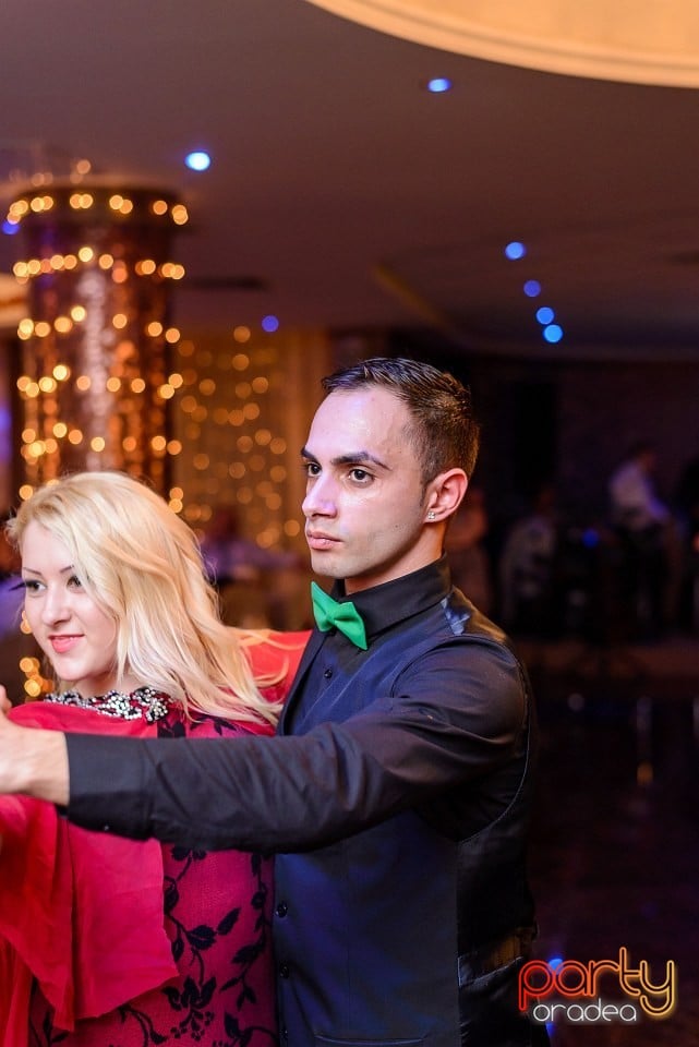 Revelion în Hotel Internaţional, Hotel Internaţional