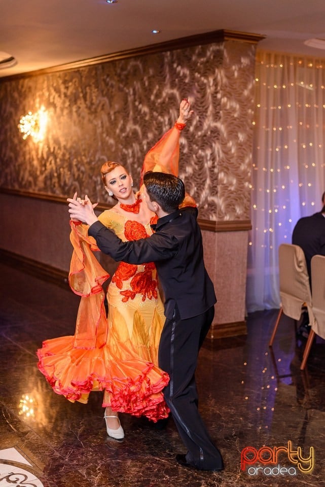 Revelion în Hotel Internaţional, Hotel Internaţional