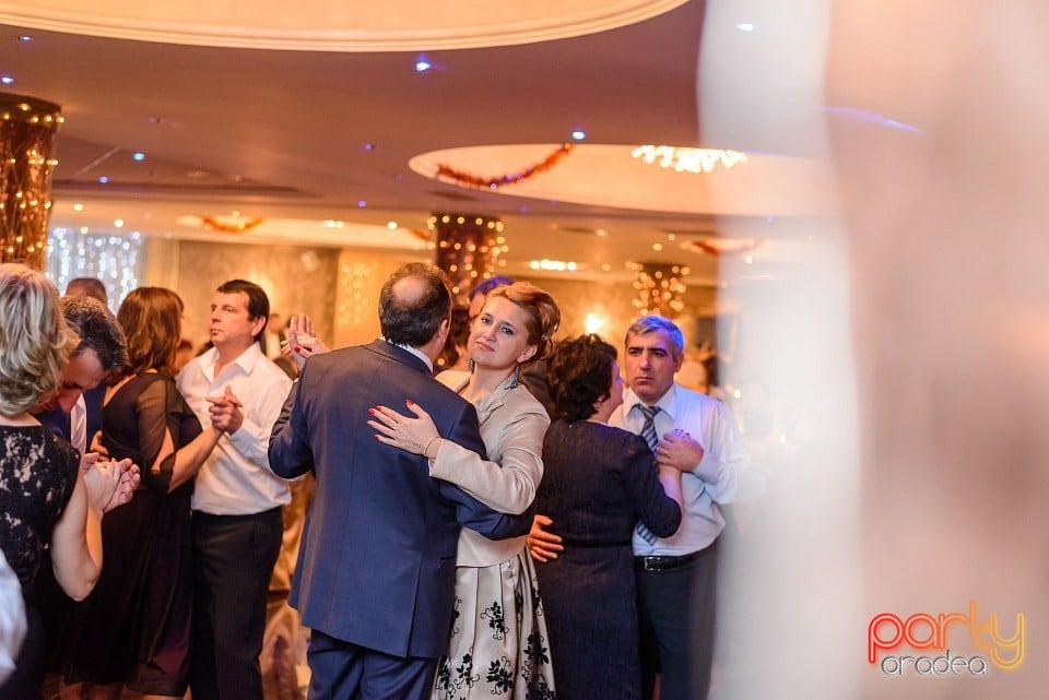 Revelion în Hotel Internaţional, Hotel Internaţional