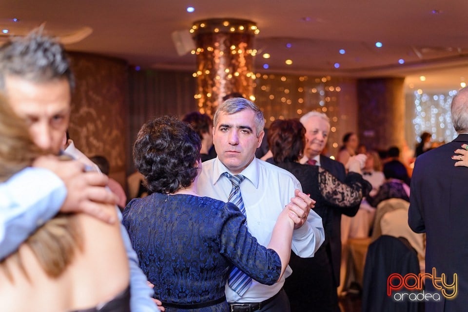 Revelion în Hotel Internaţional, Hotel Internaţional