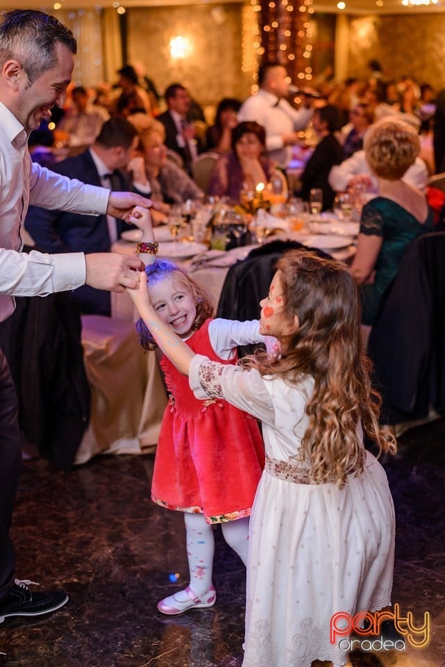 Revelion în Hotel Internaţional, Hotel Internaţional