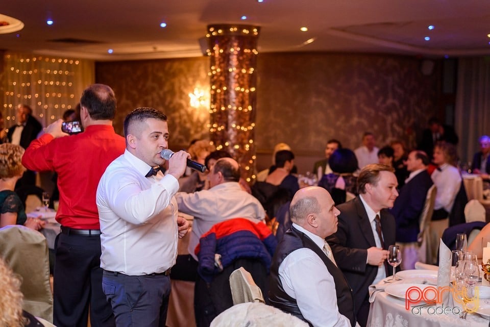 Revelion în Hotel Internaţional, Hotel Internaţional