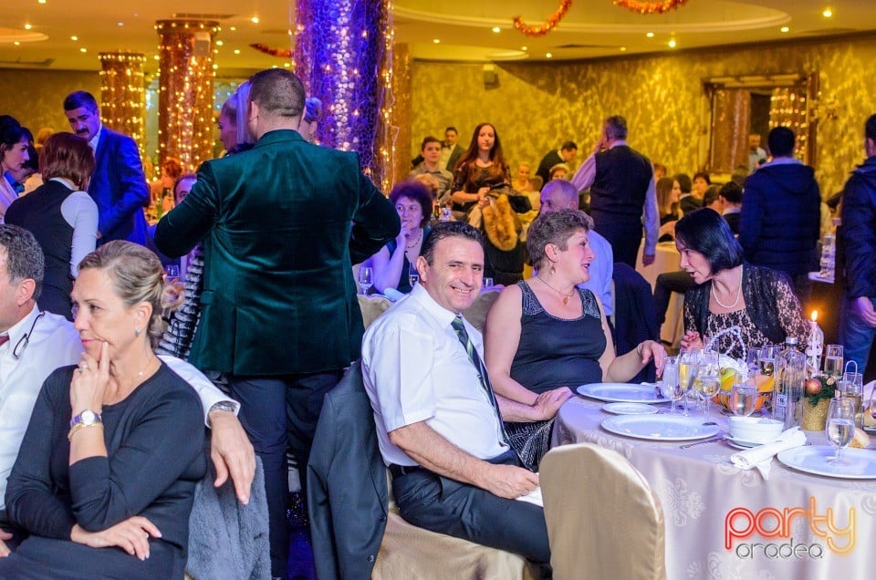 Revelion la Hotel Internaţional, Hotel Internaţional