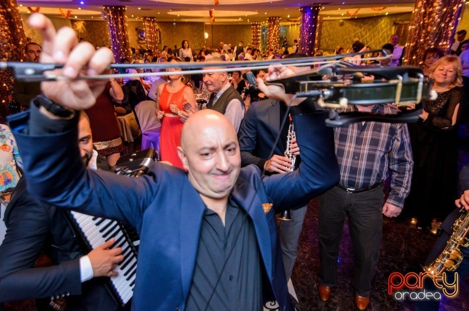 Revelion la Hotel Internaţional, Hotel Internaţional