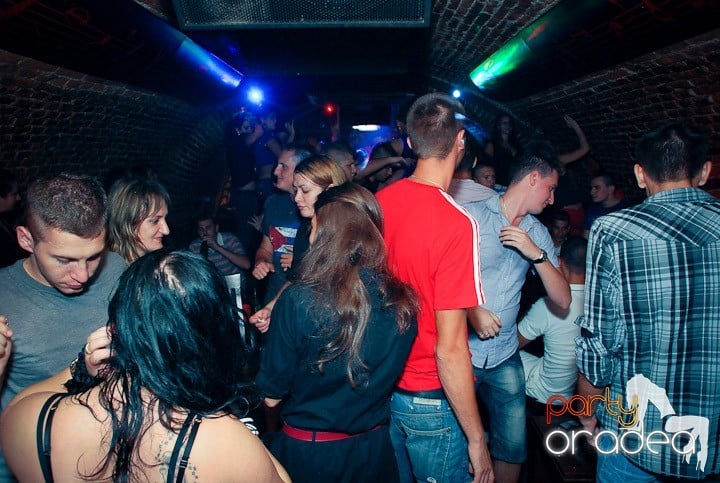 S-a sunat clopoţelul în Escape, 