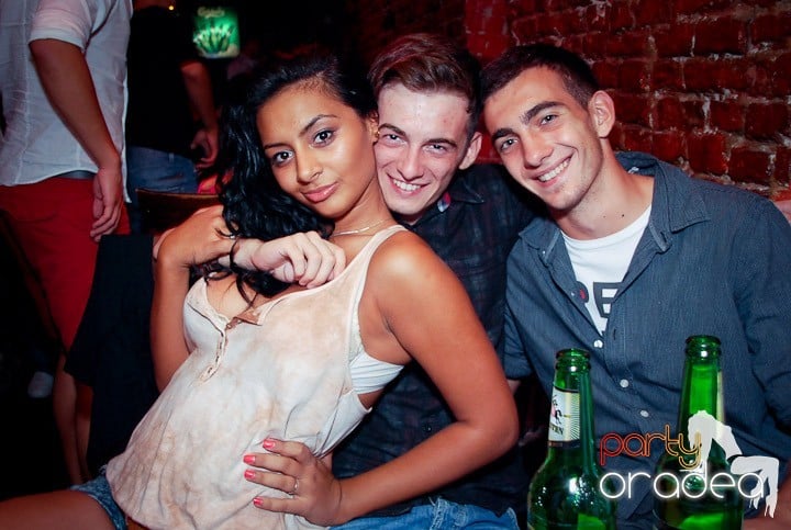 S-a sunat clopoţelul în Escape, 