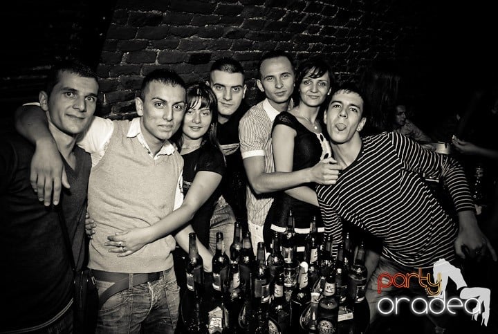 S-a sunat clopoţelul în Escape, 