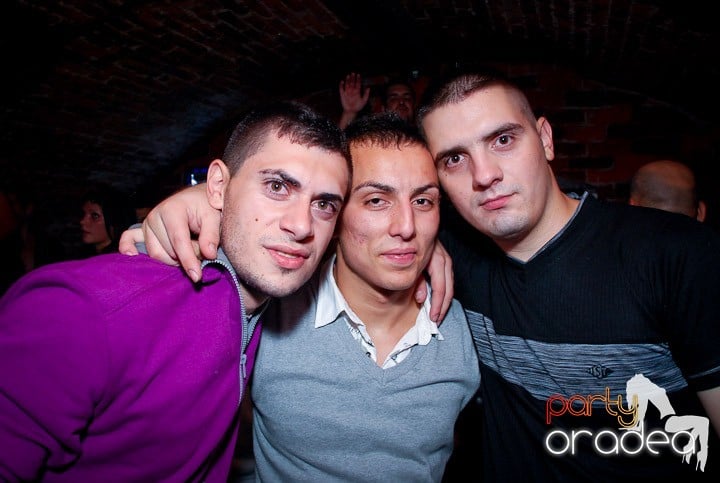 S-a sunat clopoţelul în Escape, 