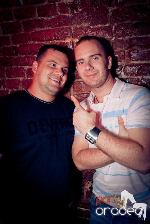 S-a sunat clopoţelul în Escape, 