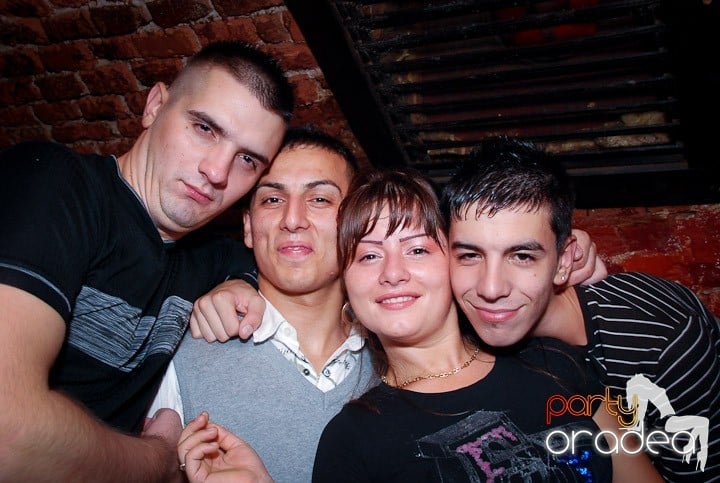 S-a sunat clopoţelul în Escape, 