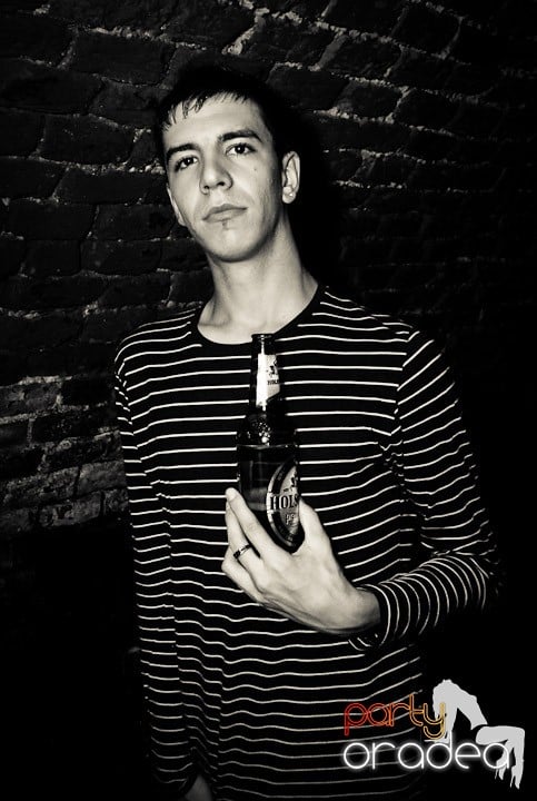 S-a sunat clopoţelul în Escape, 