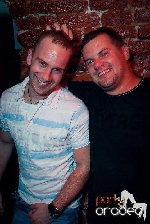 S-a sunat clopoţelul în Escape, 