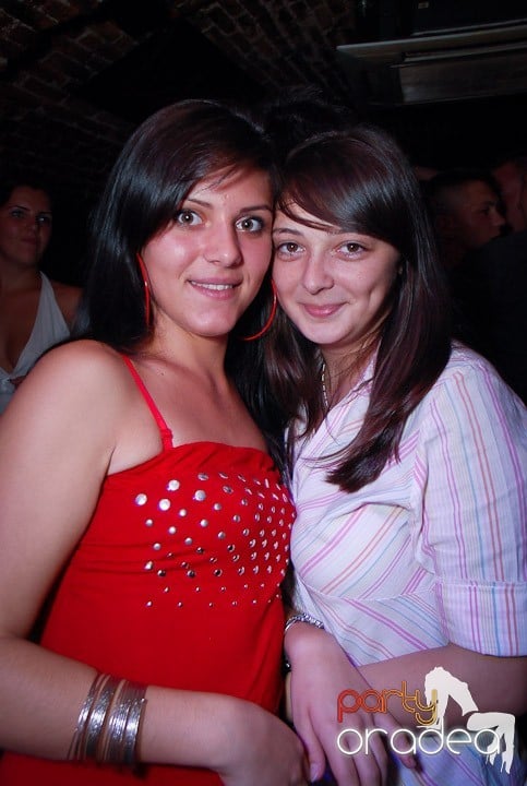 S-a sunat clopoţelul în Escape, 