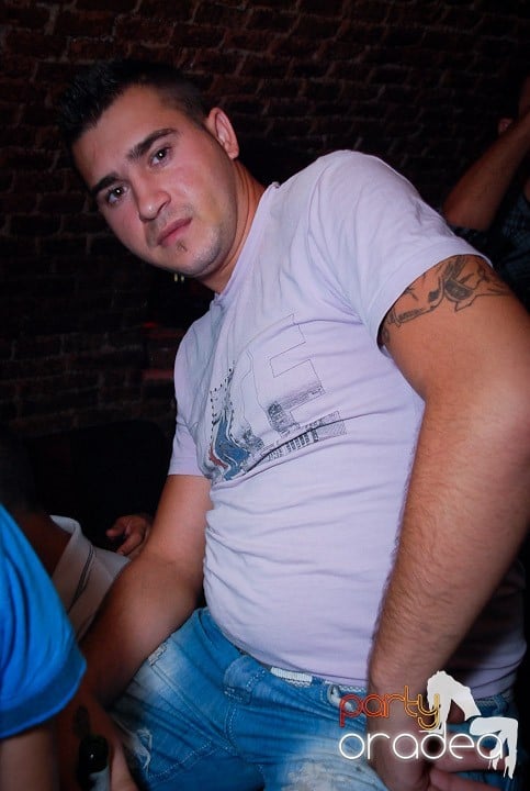 S-a sunat clopoţelul în Escape, 