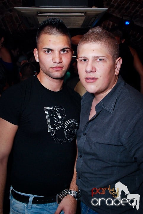 S-a sunat clopoţelul în Escape, 