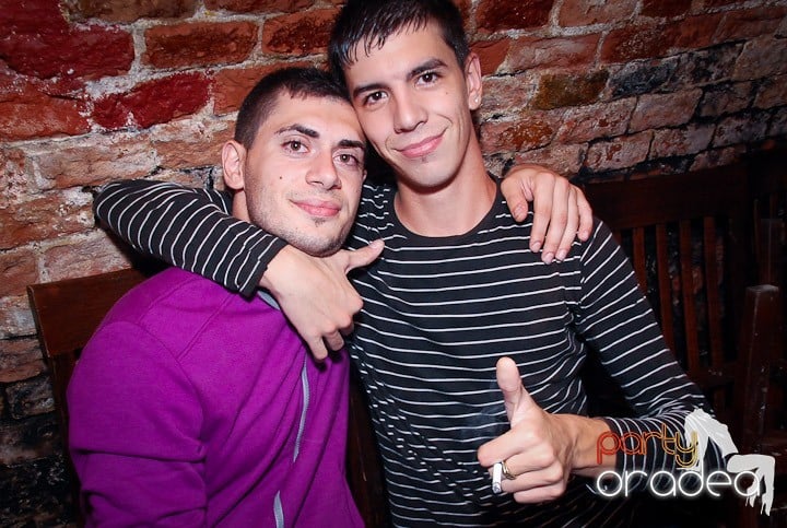 S-a sunat clopoţelul în Escape, 