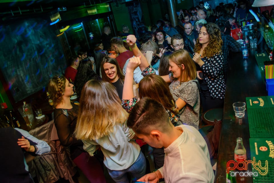 Saturday Night Party, Green Pub