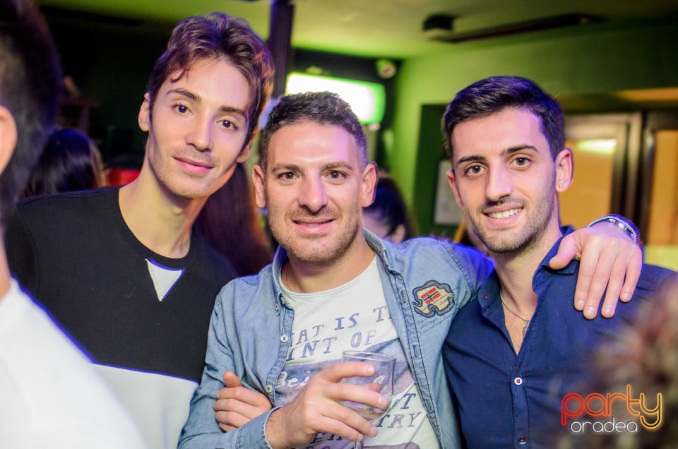 Saturday Night Party, Green Pub
