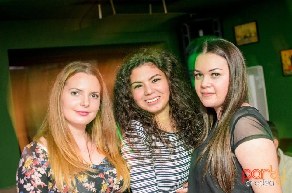 Saturday Night Party, Green Pub