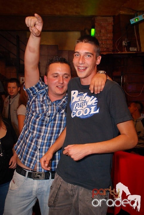 Sâmbătă distracţia continuă în Downtown, 