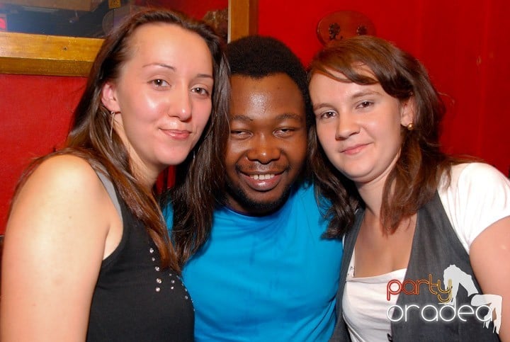 Sâmbătă distracţia continuă în Downtown, 