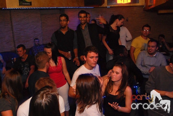 Sâmbătă distracţia continuă în Downtown, 