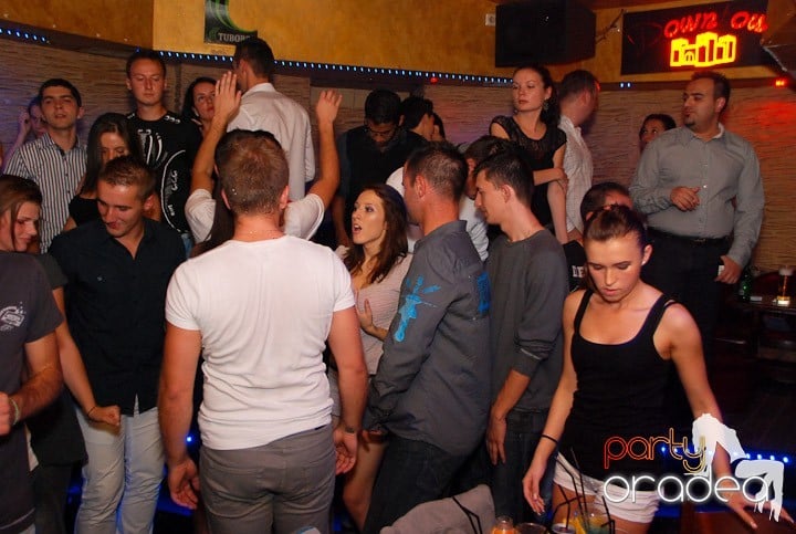 Sâmbătă distracţia continuă în Downtown, 