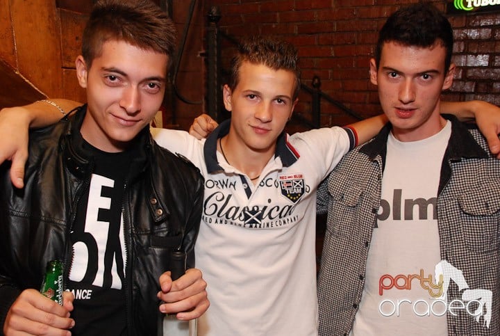 Sâmbătă distracţia continuă în Downtown, 