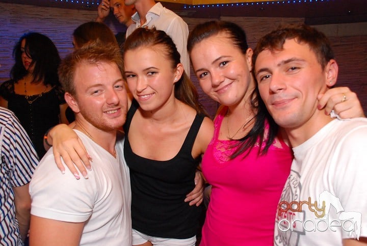 Sâmbătă distracţia continuă în Downtown, 