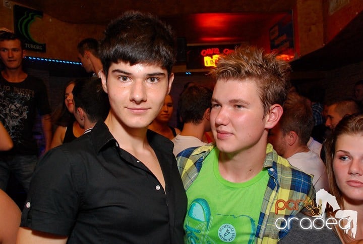 Sâmbătă distracţia continuă în Downtown, 