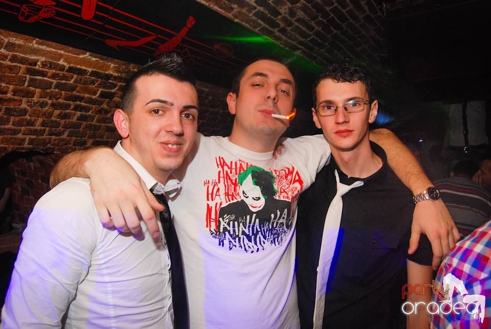 Sâmbătă e party în Club Escape, 