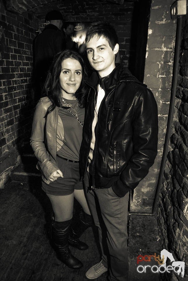 Sâmbătă e party în Club Escape, 