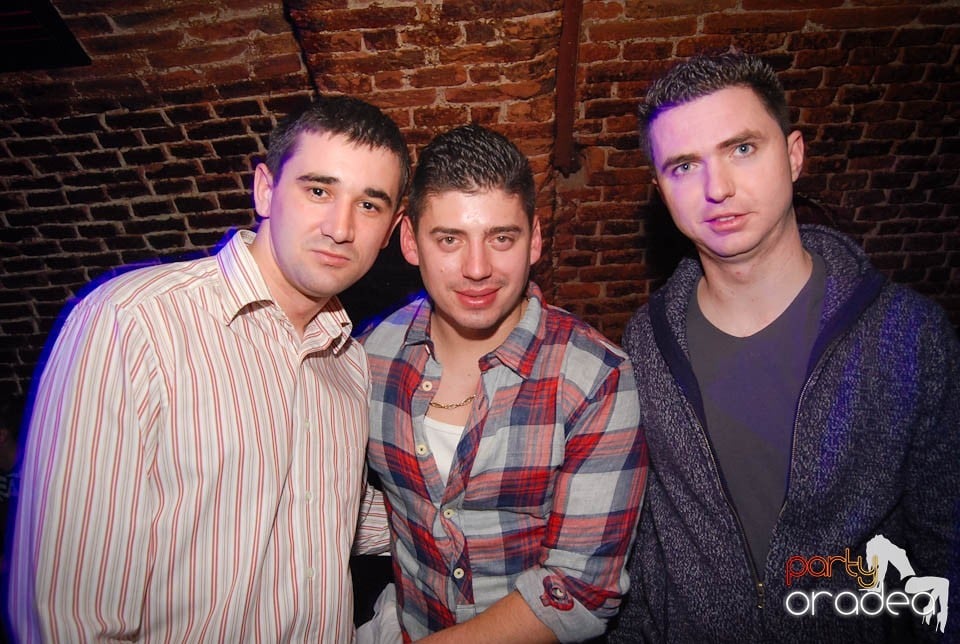 Sâmbătă e party în Club Escape, 