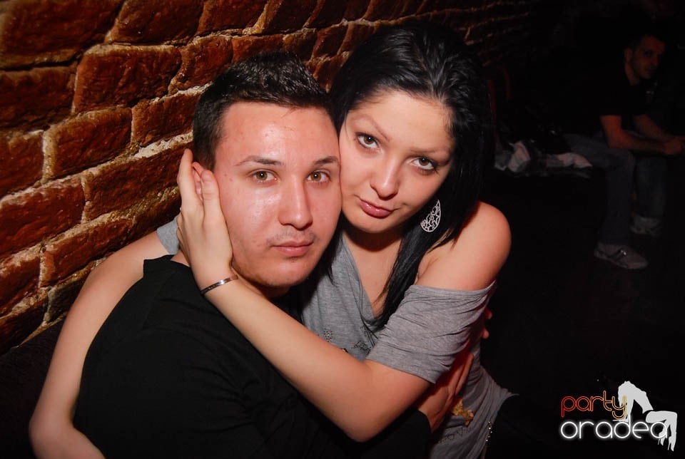 Sâmbătă e party în Club Escape, 