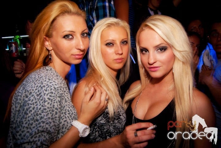 Sâmbătă în Escape, 